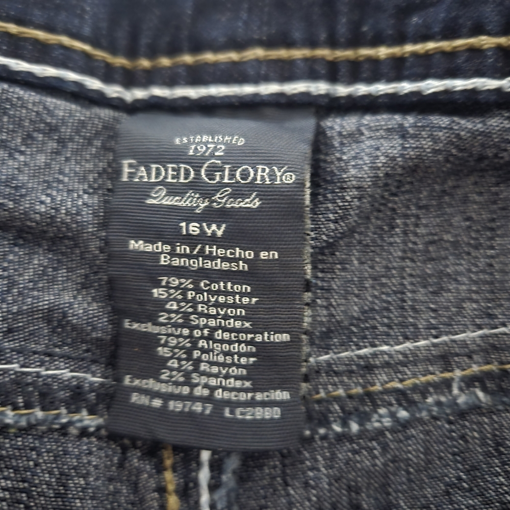 NWT Women's Faded Glory Dark Blue Slim Boot Cut Denim Jeans With Subtle Fading - Picture 2 of 8